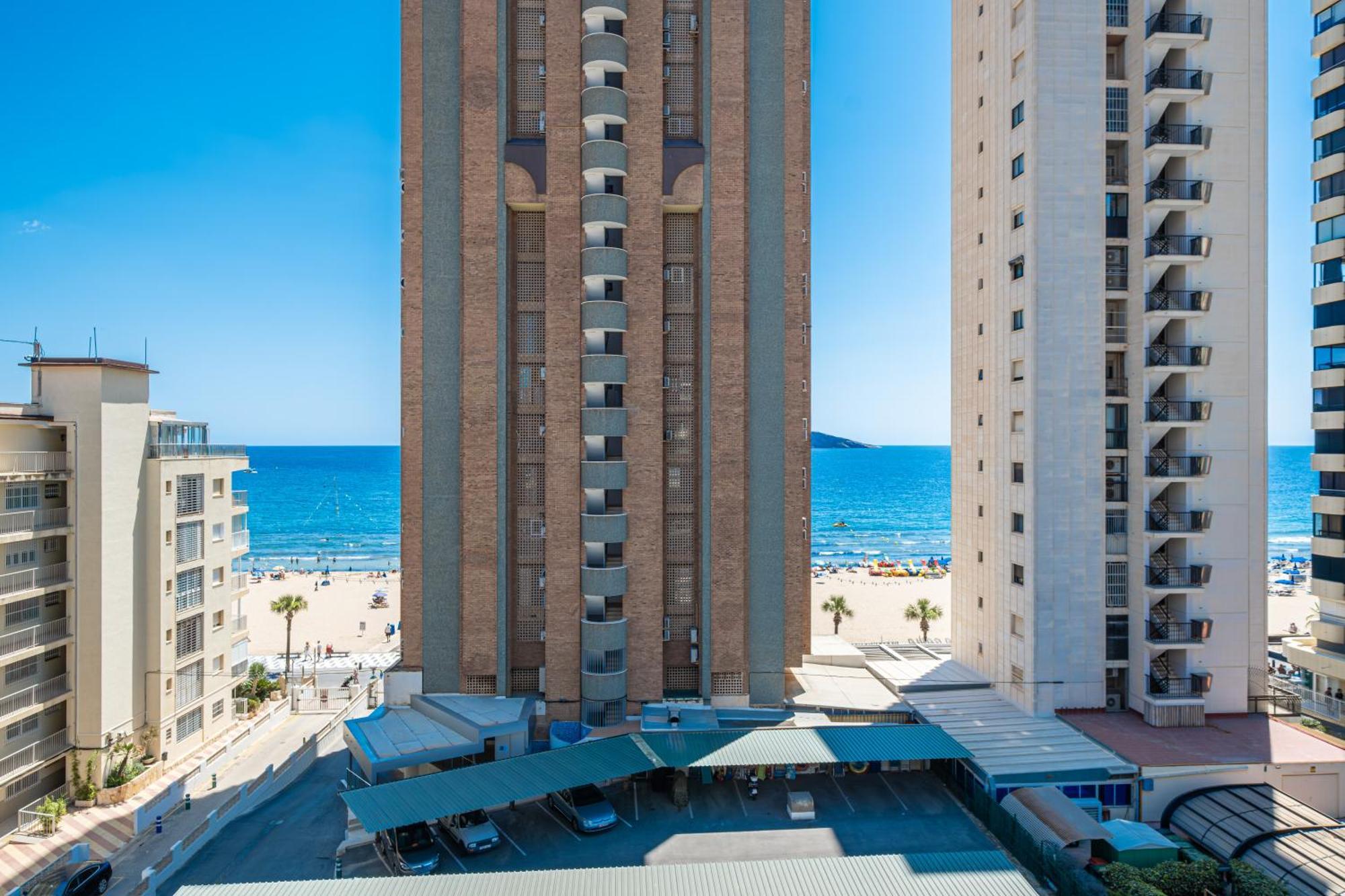 Penthouse El Pato 872 Levante Apartment